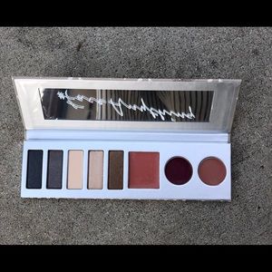 Honest Beauty Everything Makeup Palette
